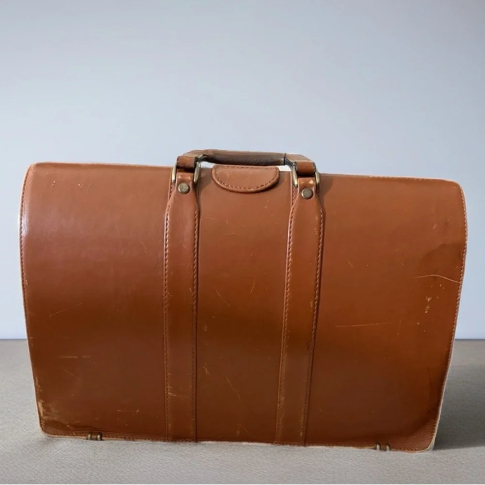 Bellino Vintage Tan Leather Briefcase